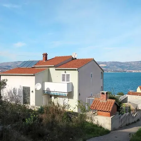 Apartament Family-friendly With Swimming Pools Arbanija, Ciovo - 16478